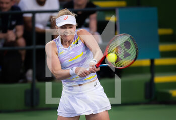 2022-03-11 - Harriet Dart of Great Britain in action against Elina Svitolina of Ukraine during the second round of the 2022 BNP Paribas Open, WTA 1000 tennis tournament on March 11, 2022 at Indian Wells Tennis Garden in Indian Wells, USA - 2022 BNP PARIBAS OPEN, WTA 1000 TENNIS TOURNAMENT - INTERNATIONALS - TENNIS