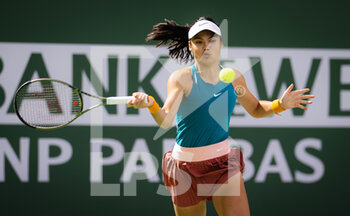 2022-03-13 - Emma Raducanu of Great Britain in action against Petra Martic of Croatia during the third round of the 2022 BNP Paribas Open, WTA 1000 tennis tournament on March 13, 2022 at Indian Wells Tennis Garden in Indian Wells, USA - 2022 BNP PARIBAS OPEN, WTA 1000 TENNIS TOURNAMENT - INTERNATIONALS - TENNIS