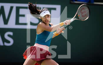 2022-03-13 - Emma Raducanu of Great Britain in action against Petra Martic of Croatia during the third round of the 2022 BNP Paribas Open, WTA 1000 tennis tournament on March 13, 2022 at Indian Wells Tennis Garden in Indian Wells, USA - 2022 BNP PARIBAS OPEN, WTA 1000 TENNIS TOURNAMENT - INTERNATIONALS - TENNIS