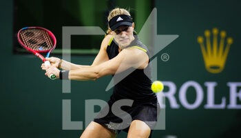 2022-03-13 - Angelique Kerber of Germany in action against Daria Kasatkina of Russia during the third round of the 2022 BNP Paribas Open, WTA 1000 tennis tournament on March 13, 2022 at Indian Wells Tennis Garden in Indian Wells, USA - 2022 BNP PARIBAS OPEN, WTA 1000 TENNIS TOURNAMENT - INTERNATIONALS - TENNIS
