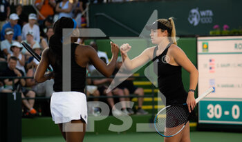 2022-03-14 - Catherine McNally of the United States & Cori Gauff of the United States playing doubles at the 2022 BNP Paribas Open, WTA 1000 tennis tournament on March 14, 2022 at Indian Wells Tennis Garden in Indian Wells, USA - 2022 BNP PARIBAS OPEN, WTA 1000 TENNIS TOURNAMENT - INTERNATIONALS - TENNIS