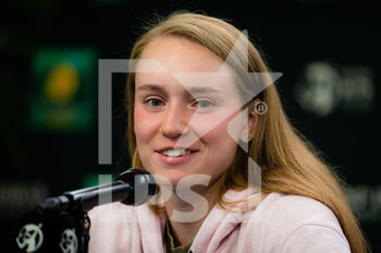 2022-03-14 - Elena Rybakina of Kazakhstan talks to the media after the third round of the 2022 BNP Paribas Open, WTA 1000 tennis tournament on March 14, 2022 at Indian Wells Tennis Garden in Indian Wells, USA - 2022 BNP PARIBAS OPEN, WTA 1000 TENNIS TOURNAMENT - INTERNATIONALS - TENNIS