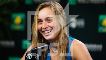 2022-03-17 - Paula Badosa of Spain talks to the media after the quarter-final of the 2022 BNP Paribas Open, WTA 1000 tennis tournament on March 17, 2022 at Indian Wells Tennis Garden in Indian Wells, USA - 2022 BNP PARIBAS OPEN, WTA 1000 TENNIS TOURNAMENT - INTERNATIONALS - TENNIS