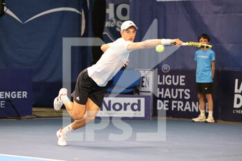 2022-03-21 - Antoine Hoang during the Play In Challenger 2022, ATP Challenger Tour tennis tournament on March 21, 2022 at Tennis Club Lillois Lille Metropole in Lille, France - PLAY IN CHALLENGER 2022, ATP CHALLENGER TOUR TENNIS TOURNAMENT - INTERNATIONALS - TENNIS