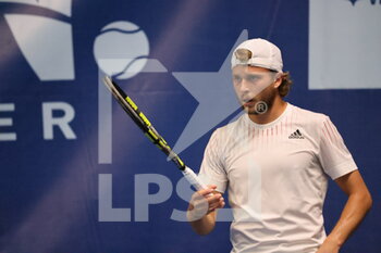 2022-03-21 - Alexandre Muller during the Play In Challenger 2022, ATP Challenger Tour tennis tournament on March 21, 2022 at Tennis Club Lillois Lille Metropole in Lille, France - PLAY IN CHALLENGER 2022, ATP CHALLENGER TOUR TENNIS TOURNAMENT - INTERNATIONALS - TENNIS
