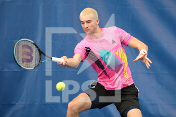 2022-03-22 - Henri Squire during the Play In Challenger 2022, ATP Challenger Tour tennis tournament on March 22, 2022 at Tennis Club Lillois Lille Metropole in Lille, France - PLAY IN CHALLENGER 2022, ATP CHALLENGER TOUR TENNIS TOURNAMENT - INTERNATIONALS - TENNIS