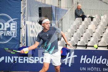 2022-03-22 - Simon Beaupain during the Play In Challenger 2022, ATP Challenger Tour tennis tournament on March 22, 2022 at Tennis Club Lillois Lille Metropole in Lille, France - PLAY IN CHALLENGER 2022, ATP CHALLENGER TOUR TENNIS TOURNAMENT - INTERNATIONALS - TENNIS