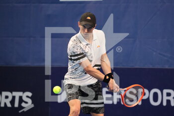 2022-03-22 - Evan Furness during the Play In Challenger 2022, ATP Challenger Tour tennis tournament on March 22, 2022 at Tennis Club Lillois Lille Metropole in Lille, France - PLAY IN CHALLENGER 2022, ATP CHALLENGER TOUR TENNIS TOURNAMENT - INTERNATIONALS - TENNIS