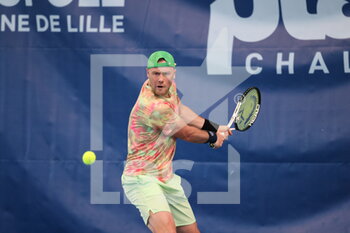 2022-03-23 - Illya Marchenko during the Play In Challenger 2022, ATP Challenger Tour tennis tournament on March 23, 2022 at Tennis Club Lillois Lille Metropole in Lille, France - PLAY IN CHALLENGER 2022, ATP CHALLENGER TOUR TENNIS TOURNAMENT - INTERNATIONALS - TENNIS