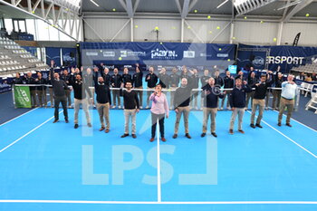 2022-03-24 - Referee and official ATP during the Play In Challenger 2022, ATP Challenger Tour tennis tournament on March 24, 2022 at Tennis Club Lillois Lille Metropole in Lille, France - PLAY IN CHALLENGER 2022, ATP CHALLENGER TOUR TENNIS TOURNAMEN - INTERNATIONALS - TENNIS