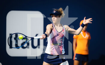 2022-03-22 - Laura Siegemund of Germany in action against Marie Bouzkova of the Czech Republic during the first round of the 2022 Miami Open, WTA Masters 1000 tennis tournament on March 23, 2022 at Hard Rock stadium in Miami, USA - 2022 MIAMI OPEN, WTA MASTERS 1000 TENNIS TOURNAMENT - INTERNATIONALS - TENNIS