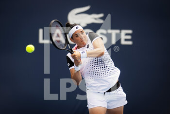 2022-03-24 - Ons Jabeur of Tunisia in action against Magda Linette of Poland during the second round of the 2022 Miami Open, WTA Masters 1000 tennis tournament on March 24, 2022 at Hard Rock stadium in Miami, USA - 2022 MIAMI OPEN, WTA MASTERS 1000 TENNIS TOURNAMENT - INTERNATIONALS - TENNIS