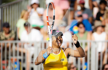 2022-03-24 - Heather Watson of Great Britain in action against Elina Svitolina of Ukraine during the second round of the 2022 Miami Open, WTA Masters 1000 tennis tournament on March 24, 2022 at Hard Rock stadium in Miami, USA - 2022 MIAMI OPEN, WTA MASTERS 1000 TENNIS TOURNAMENT - INTERNATIONALS - TENNIS