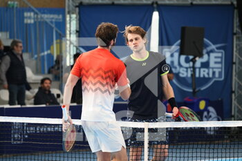 2022-03-25 - Congratulation Quentin Halys and Zizou Bergs during the Play In Challenger 2022, ATP Challenger Tour tennis tournament on March 25, 2022 at Tennis Club Lillois Lille Metropole in Lille, France - PLAY IN CHALLENGER 2022, ATP CHALLENGER TOUR TENNIS TOURNAMENT - INTERNATIONALS - TENNIS