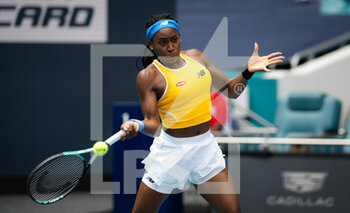 2022-03-25 - Cori Gauff of the United States in action against Qiang Wang of China during the second round of the 2022 Miami Open, WTA Masters 1000 tennis tournament on March 25, 2022 at Hard Rock stadium in Miami, USA - 2022 MIAMI OPEN, WTA MASTERS 1000 TENNIS TOURNAMENT - INTERNATIONALS - TENNIS