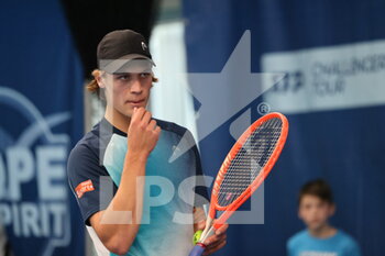 2022-03-26 - Jonas Forejtek during the Play In Challenger 2022, ATP Challenger Tour tennis tournament on March 26, 2022 at Tennis Club Lillois Lille Metropole in Lille, France - PLAY IN CHALLENGER 2022, ATP CHALLENGER TOUR TENNIS TOURNAMENT - INTERNATIONALS - TENNIS