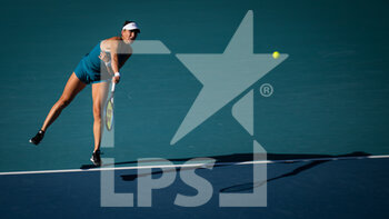 2022-03-26 - Belinda Bencic of Switzerland playing doubles at the 2022 Miami Open, WTA Masters 1000 tennis tournament on March 26, 2022 at Hard Rock stadium in Miami, USA - 2022 MIAMI OPEN, WTA MASTERS 1000 TENNIS TOURNAMENT - INTERNATIONALS - TENNIS