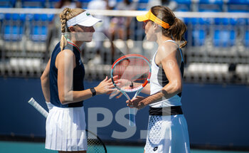 2022-03-27 - Jil Teichmann of Switzerland & Alize Cornet of France playing doubles at the 2022 Miami Open, WTA Masters 1000 tennis tournament on March 27, 2022 at Hard Rock stadium in Miami, USA - 2022 MIAMI OPEN, WTA MASTERS 1000 TENNIS TOURNAMENT - INTERNATIONALS - TENNIS