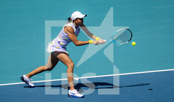 2022-03-27 - Shuai Zhang of China in action against Cori Gauff of the United States during her third round match at the 2022 Miami Open, WTA Masters 1000 tennis tournament on March 27, 2022 at Hard Rock stadium in Miami, USA - 2022 MIAMI OPEN, WTA MASTERS 1000 TENNIS TOURNAMENT - INTERNATIONALS - TENNIS