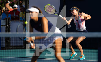 2022-03-27 - Ekaterina Alexandrova of Russia & Zhaoxuan Yang of China playing doubles at the 2022 Miami Open, WTA Masters 1000 tennis tournament on March 27, 2022 at Hard Rock stadium in Miami, USA - 2022 MIAMI OPEN, WTA MASTERS 1000 TENNIS TOURNAMENT - INTERNATIONALS - TENNIS