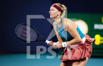 2022-03-28 - Petra Kvitova of the Czech Republic in action against Veronika Kudermetova of Russia during the fourth round of the 2022 Miami Open, WTA Masters 1000 tennis tournament on March 28, 2022 at Hard Rock stadium in Miami, USA - 2022 MIAMI OPEN, WTA MASTERS 1000 TENNIS TOURNAMENT - INTERNATIONALS - TENNIS