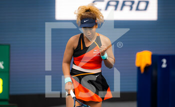 2022-03-31 - Naomi Osaka of Japan in action against Belinda Bencic of Switzerland during the semi-final of the 2022 Miami Open, WTA Masters 1000 tennis tournament on March 31, 2022 at Hard Rock stadium in Miami, USA - 2022 MIAMI OPEN, WTA MASTERS 1000 TENNIS TOURNAMENT - INTERNATIONALS - TENNIS