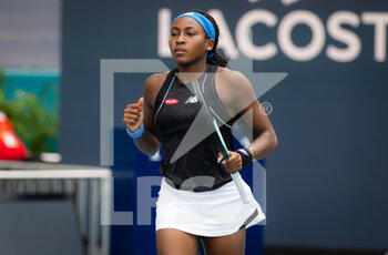 2022-04-01 - Cori Gauff of the United States in action during the doubles semi-final of the 2022 Miami Open, WTA Masters 1000 tennis tournament on April 1, 2022 at Hard Rock stadium in Miami, USA - 2022 MIAMI OPEN, WTA MASTERS 1000 TENNIS TOURNAMEN - INTERNATIONALS - TENNIS