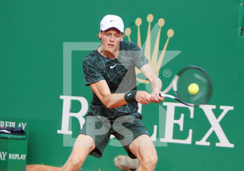 2022-04-11 - Jannik Sinner of Italy during the Rolex Monte-Carlo Masters 2022, ATP Masters 1000 tennis tournament on April 11, 2022 at Monte-Carlo Country Club in Roquebrune-Cap-Martin, France - ROLEX MONTE-CARLO MASTERS 2022, ATP MASTERS 1000 TENNIS TOURNAMENT - INTERNATIONALS - TENNIS