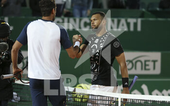 2022-04-11 - Winner Marin Cilic of Croatia shakes hands with Jo-Wilfried Tsonga of France after his first round victory during day 2 of the Rolex Monte-Carlo Masters 2022, an ATP Masters 1000 tennis tournament on April 11, 2022, held at the Monte-Carlo Country Club in Roquebrune-Cap-Martin, France - ROLEX MONTE-CARLO MASTERS 2022, ATP MASTERS 1000 TENNIS TOURNAMENT - INTERNATIONALS - TENNIS