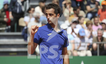 2022-04-13 - Albert Ramos-Vinolas of Spain celebrates his victory during day 4 of the Rolex Monte-Carlo Masters 2022, an ATP Masters 1000 tennis tournament on April 13, 2022, held at the Monte-Carlo Country Club in Roquebrune-Cap-Martin, France - ROLEX MONTE-CARLO MASTERS 2022, ATP MASTERS 1000 TENNIS TOURNAMENT - INTERNATIONALS - TENNIS