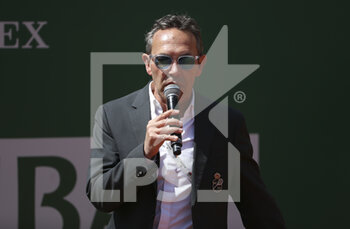 2022-04-13 - Tennis journalist Benoit Maylin during day 4 of the Rolex Monte-Carlo Masters 2022, an ATP Masters 1000 tennis tournament on April 13, 2022, held at the Monte-Carlo Country Club in Roquebrune-Cap-Martin, France - ROLEX MONTE-CARLO MASTERS 2022, ATP MASTERS 1000 TENNIS TOURNAMENT - INTERNATIONALS - TENNIS