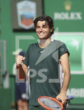 2022-04-13 - Taylor Fritz of USA celebrates his victory over Marin Cilic of Croatia during day 4 of the Rolex Monte-Carlo Masters 2022, an ATP Masters 1000 tennis tournament on April 13, 2022, held at the Monte-Carlo Country Club in Roquebrune-Cap-Martin, France - ROLEX MONTE-CARLO MASTERS 2022, ATP MASTERS 1000 TENNIS TOURNAMENT - INTERNATIONALS - TENNIS