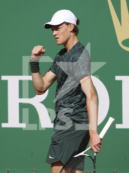 2022-04-13 - Jannik Sinner of Italia during day 4 of the Rolex Monte-Carlo Masters 2022, an ATP Masters 1000 tennis tournament on April 13, 2022, held at the Monte-Carlo Country Club in Roquebrune-Cap-Martin, France - ROLEX MONTE-CARLO MASTERS 2022, ATP MASTERS 1000 TENNIS TOURNAMENT - INTERNATIONALS - TENNIS