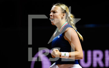 2022-04-21 - Anett Kontaveit of Estonia in action against Ekaterina Alexandrova of Russia during the second round of the 2022 Porsche Tennis Grand Prix WTA 500 tennis tournament on April 21, 2022 at the Porsche Arena in Stuttgart, Germany - 2022 PORSCHE TENNIS GRAND PRIX WTA 500 TENNIS TOURNAMENT - INTERNATIONALS - TENNIS