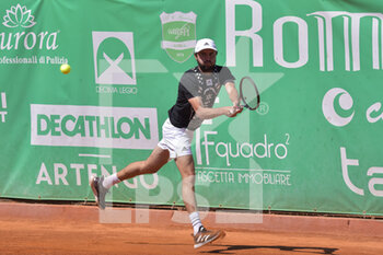 2022-04-26 - Gilles Simon (FRA) during the ATP Challenger Roma Open tennis tournament round of 32 at Garden Tennis Club on April 26, 2022 in Rome, Italy - ATP CHALLENGER ROMA OPEN TENNIS TOURNAMENT - INTERNATIONALS - TENNIS