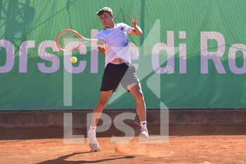 2022-04-26 - Flavio Cobolli (ITA) during the ATP Challenger Roma Open tennis tournament round of 32 at Garden Tennis Club on April 26, 2022 in Rome, Italy - ATP CHALLENGER ROMA OPEN TENNIS TOURNAMENT - INTERNATIONALS - TENNIS