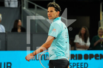 2022-05-01 - Dominic Thiem from Austria gestures against Andy Murray from Great Britain during the Mutua Madrid Open 2022 tennis tournament on May 2, 2022 at Caja Magica stadium in Madrid, Spain - MUTUA MADRID OPEN 2022 TENNIS TOURNAMENT - INTERNATIONALS - TENNIS