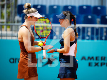 2022-05-02 - Gabriela Dabrowski of Canada & Giuliana Olmos of Mexico playing doubles at the Mutua Madrid Open 2022 tennis tournament on May 2, 2022 at Caja Magica stadium in Madrid, Spain - MUTUA MADRID OPEN 2022 TENNIS TOURNAMENT - INTERNATIONALS - TENNIS