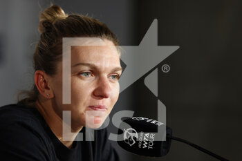 2022-05-02 - Simona Halep of Romania attends her press conference during the Mutua Madrid Open 2022 tennis tournament on May 2, 2022 at Caja Magica stadium in Madrid, Spain - MUTUA MADRID OPEN 2022 TENNIS TOURNAMENT - INTERNATIONALS - TENNIS