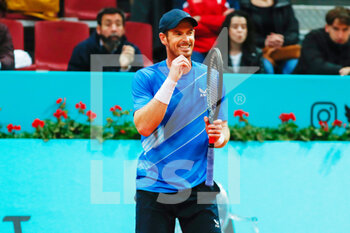 2022-05-02 - Andy Murray from Great Britain in action against Denis Shapovalov of Canada during the Mutua Madrid Open 2022 tennis tournament on May 3, 2022 at Caja Magica stadium in Madrid, Spain - MUTUA MADRID OPEN 2022 TENNIS TOURNAMENT - INTERNATIONALS - TENNIS