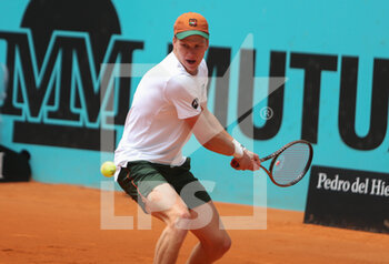 2022-05-03 - Jenson Brooksby of USA during the Mutua Madrid Open 2022 tennis tournament on May 3, 2022 at Caja Magica stadium in Madrid, Spain - MUTUA MADRID OPEN 2022 TENNIS TOURNAMENT - INTERNATIONALS - TENNIS
