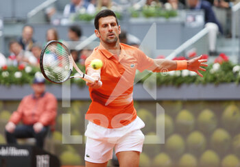 2022-05-03 - Novak Djokovic of Serbia during the Mutua Madrid Open 2022 tennis tournament on May 3, 2022 at Caja Magica stadium in Madrid, Spain - MUTUA MADRID OPEN 2022 TENNIS TOURNAMENT - INTERNATIONALS - TENNIS