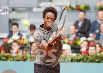 2022-05-03 - Gael Monfils of France during the Mutua Madrid Open 2022 tennis tournament on May 3, 2022 at Caja Magica stadium in Madrid, Spain - MUTUA MADRID OPEN 2022 TENNIS TOURNAMENT - INTERNATIONALS - TENNIS