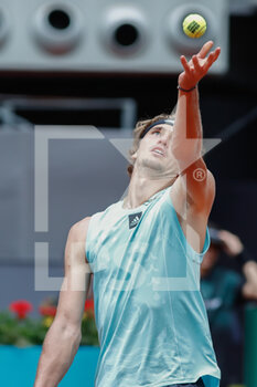 2022-05-04 - Alexander Zverev of Germany in action against Marin Cilic of Croatia during the Mutua Madrid Open 2022 tennis tournament on May 4, 2022 at Caja Magica stadium in Madrid, Spain - MUTUA MADRID OPEN 2022 TENNIS TOURNAMENT - INTERNATIONALS - TENNIS