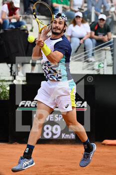 2022-05-08 - Giulio Zeppieri (ITA) during the first round against Maxime Cressy (USA) of the ATP Master 1000 Internazionali BNL D'Italia tournament at Foro Italico on May 8, 2022 - INTERNAZIONALI BNL D'ITALIA - INTERNATIONALS - TENNIS