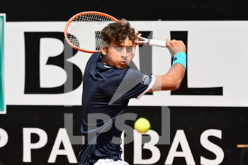 2022-05-09 - Flavio Cobolli (ITA) during the first round against Jenson Brooksby (USA) of the ATP Master 1000 Internazionali BNL D'Italia tournament at Foro Italico on May 9, 2022 - INTERNAZIONALI BNL D'ITALIA - INTERNATIONALS - TENNIS