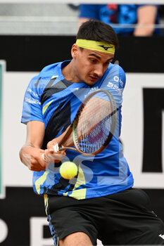 2022-05-09 - Lorenzo Sonego (ITA) during the first round against Denis Shapovalov (CAN) of the ATP Master 1000 Internazionali BNL D'Italia tournament at Foro Italico on May 9, 2022 - INTERNAZIONALI BNL D'ITALIA - INTERNATIONALS - TENNIS