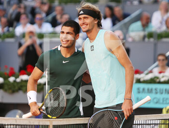 2022-05-08 - Carlos Alcaraz of Spain and Alexander Zverev of Germany, Final Men's ATP match during the Mutua Madrid Open 2022 tennis tournament on May 8, 2022 at Caja Magica stadium in Madrid, Spain - MUTUA MADRID OPEN 2022 TENNIS TOURNAMENT - INTERNATIONALS - TENNIS