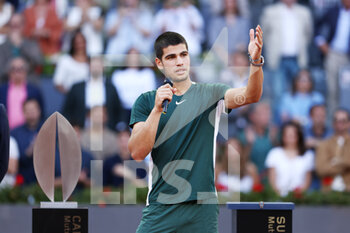 2022-05-08 - Carlos Alcaraz of Spain after winning against Alexander Zverev of Germany, Men's Final during the Mutua Madrid Open 2022 tennis tournament on May 8, 2022 at Caja Magica stadium in Madrid, Spain - MUTUA MADRID OPEN 2022 TENNIS TOURNAMENT - INTERNATIONALS - TENNIS