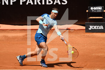 2022-05-11 - Rafael Nadal (ESP) during the first round against John Inner (USA) of the ATP Master 1000 Internazionali BNL D'Italia tournament at Foro Italico on May 11, 2022 - INTERNAZIONALI BNL D'ITALIA - INTERNATIONALS - TENNIS